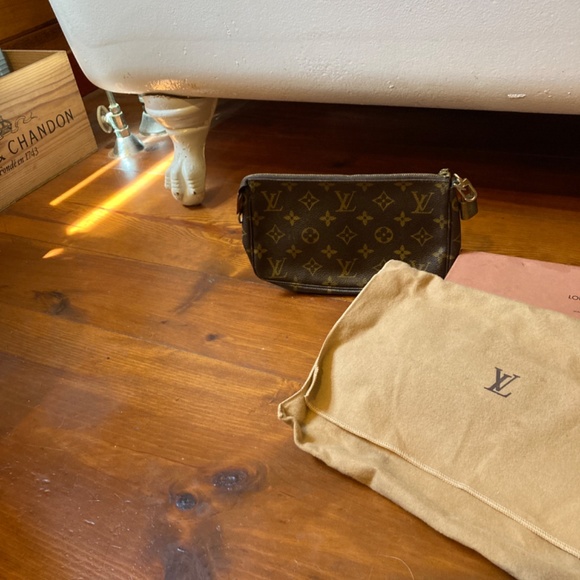 Vintage Louis Vuitton Pochette - Picture 3 of 4
